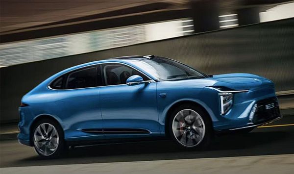 金王兴兴：用遥控追求极致速度；蔡浩宇AI游戏上架2719元｜极客早知道尊龙凯时ag旗舰厅网站Sam Altman：AI存在泡沫；宇树机器人夺(图2)